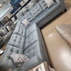 Grey Sectional 4pc Sofa With Pillows 