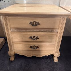 Real Wood Bedroom Set – Dresser, Mirror & 2 Nightstands