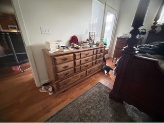 Dressser 2 nightstands