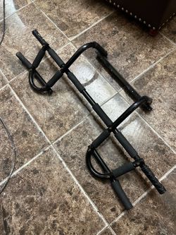 Pull up bar
