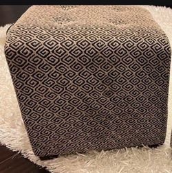 Ottoman cube decor