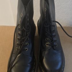 Doc Marten Boots