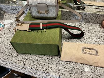 medium crossbody Gucci bag