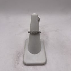 14kt Gold Engagement Style Band w/ Dia Chips And Elegant Design