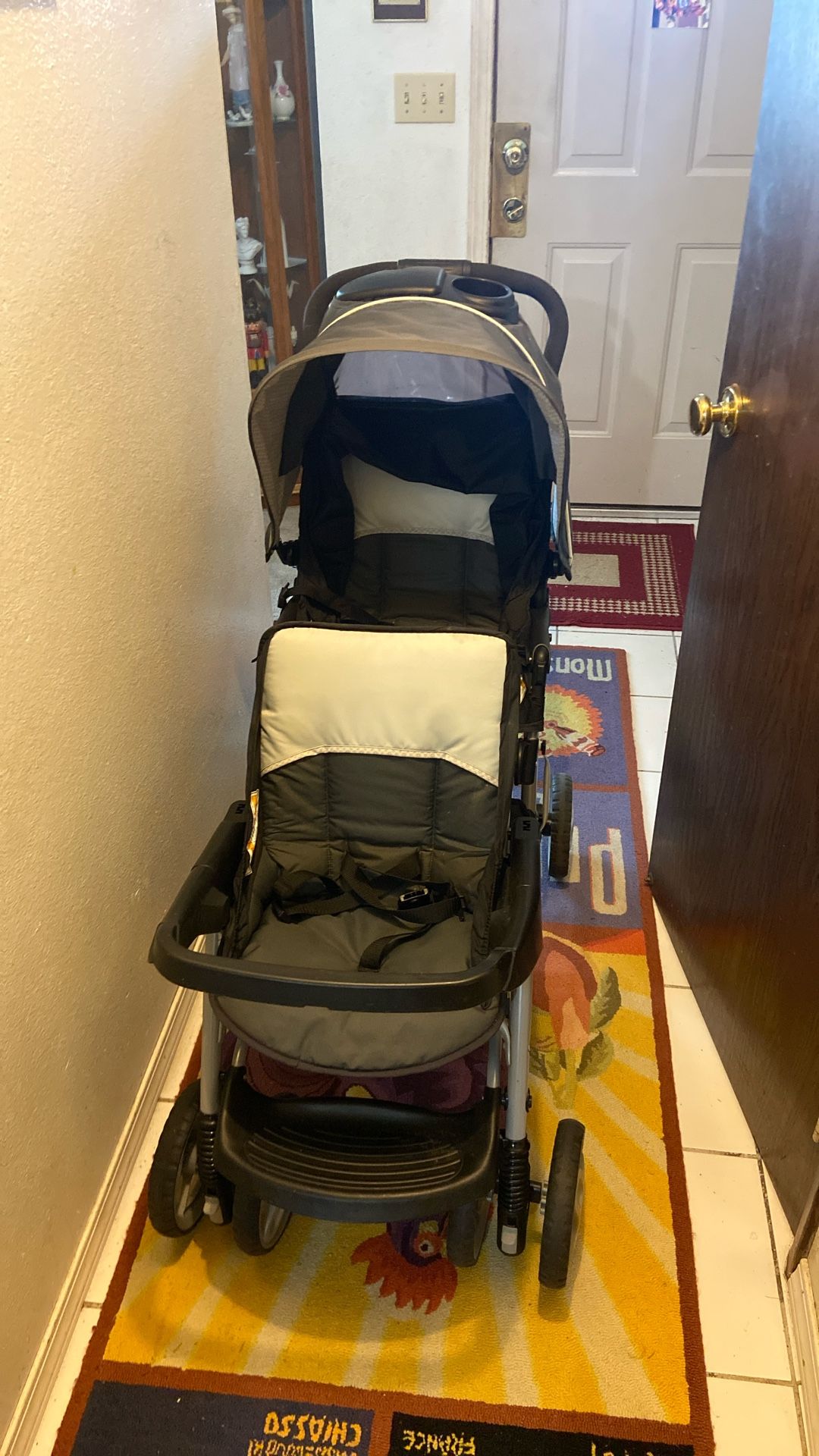 Double Seat Stroller By Graco Price 40$ Pick Up. E. 72nd. and Grand View. E. Tacoma