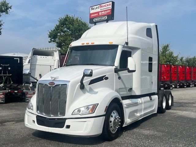 2023 PETERBILT 579 - X15 CUMMINS DOUBLE BUNK