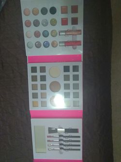 Band new makeup gift set!