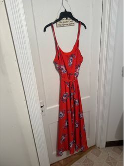 PRETTY RED MULTICOLORED MAXI DRESS-SIZE 2X.         USED, IN GOOD CONDITION