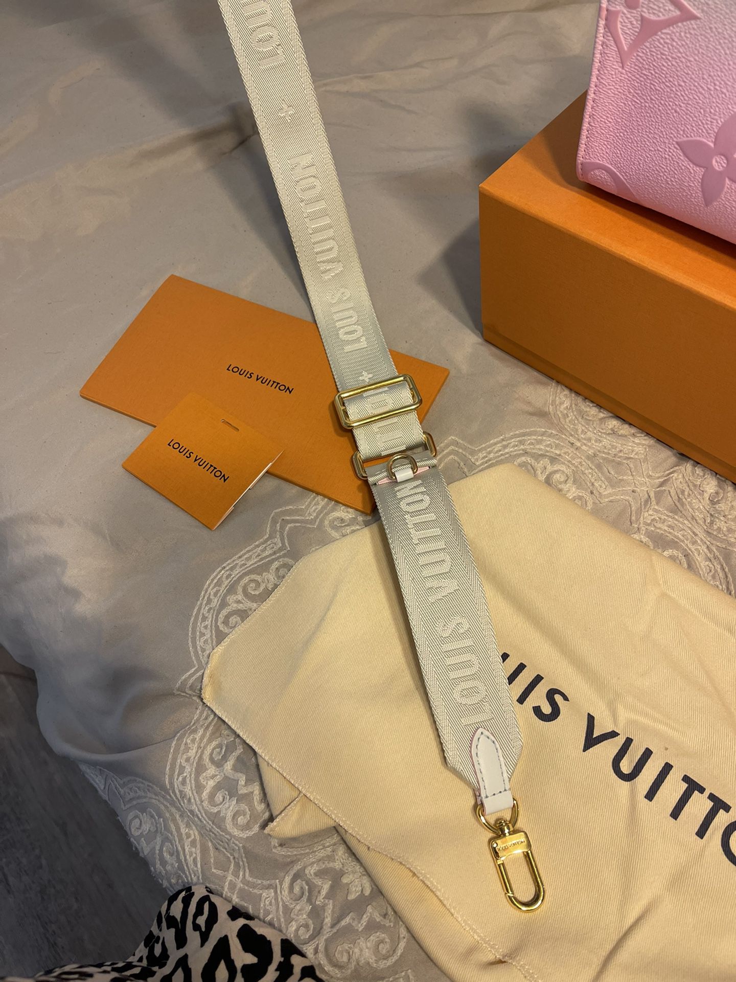 Louis Vuitton Graceful PM for Sale in Oxnard, CA - OfferUp