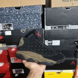 Jordan Olive 13s size 8 USED But Clean 