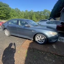 2010 Ford Taurus