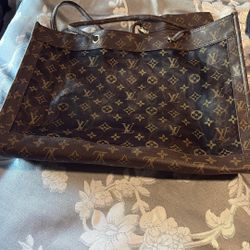 Large  TOTE