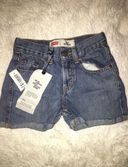 Levi’s shorts
