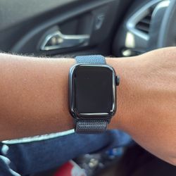 150$ Apple Watch SE 2nd Generation (GPS), 40mm 