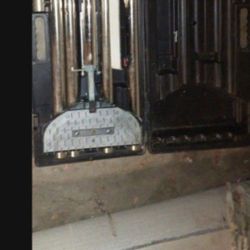 Crain Carpet  Strecher Good  Condicion  185.00