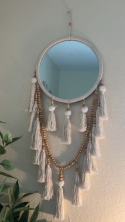 Decorative Hanging Items 
