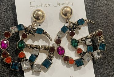 Earings 