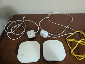 2 Eero Wifi Extenders w/Cables