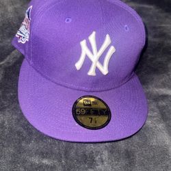 Size 71/8 Yankees Fitted 
