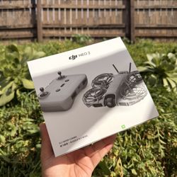*Brand New Sealed* DJI Neo 2 Fly More Combo