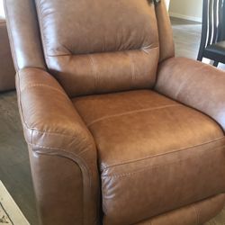 Ashley’s Brand New PWR Recliner/ADJ Headrest