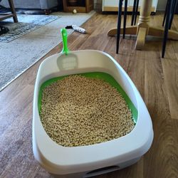 ($25) NEW Tidy Cat Breeze System Litter Box, New 7# Litter And New Pad