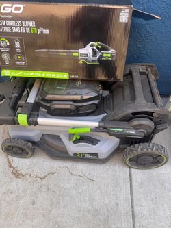 EGO 21" Self-Propelled 56V Cordless Lawn Mower like new & blower combo new