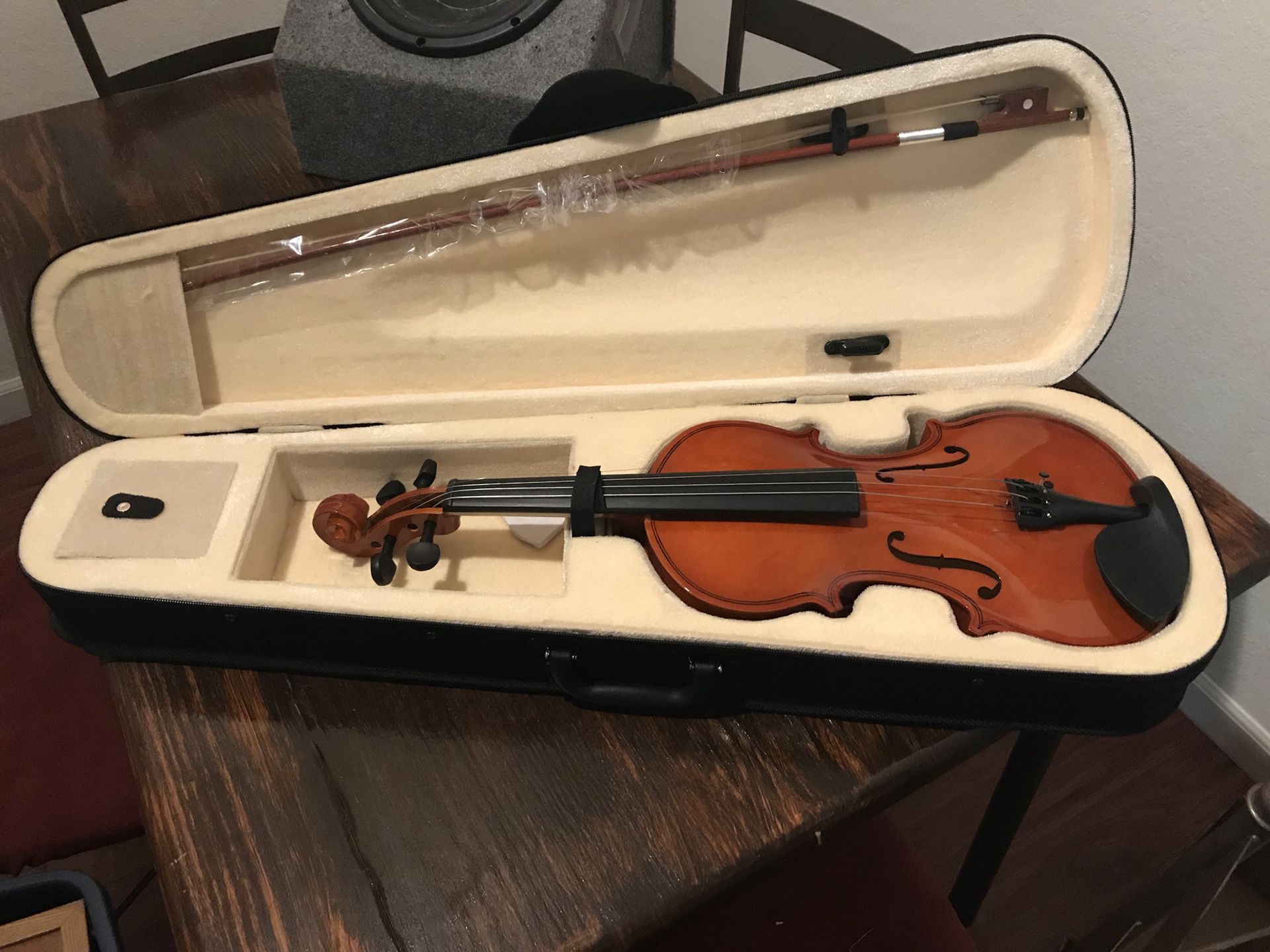 NEW 4/4 violins