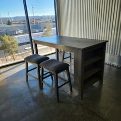 Dining Table 4 Barstools Ashley 