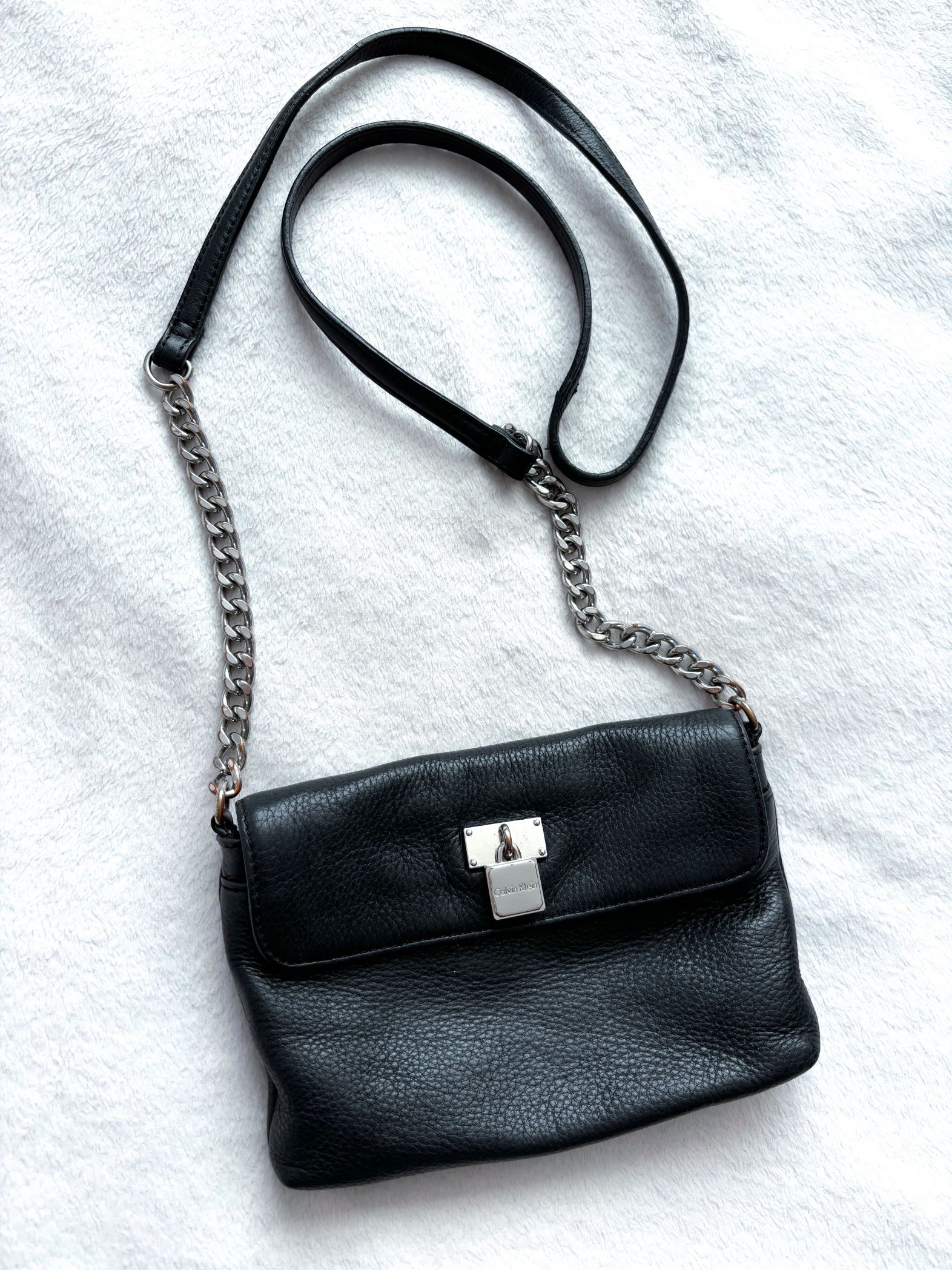 ✨GENUINE LEATHER CALVIN KLEIN CROSSBODY BAG MINI PURSE SILVER CHAIN STRAP & LOCK