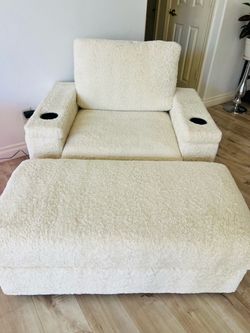 Chair with ottoman new