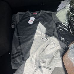 Mens Nike sweatsuits sizes s,m,l,xl,2x,3x hmu $70 each 🔥🔥😎  Nike short sets $50 sizes l and m