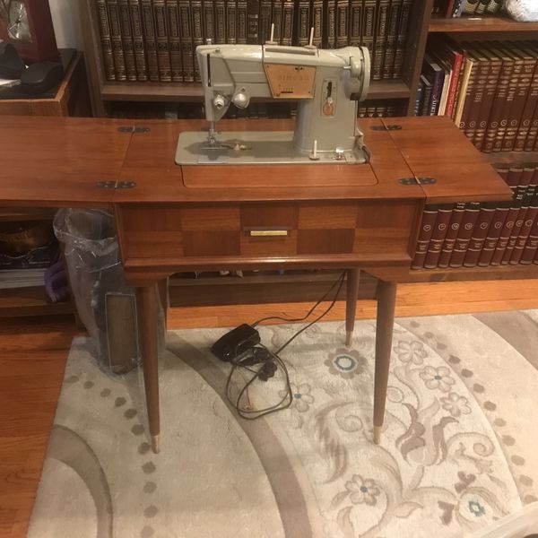 Vintage 1960’s Singer Sewing Machine for Sale in Chicago, IL OfferUp