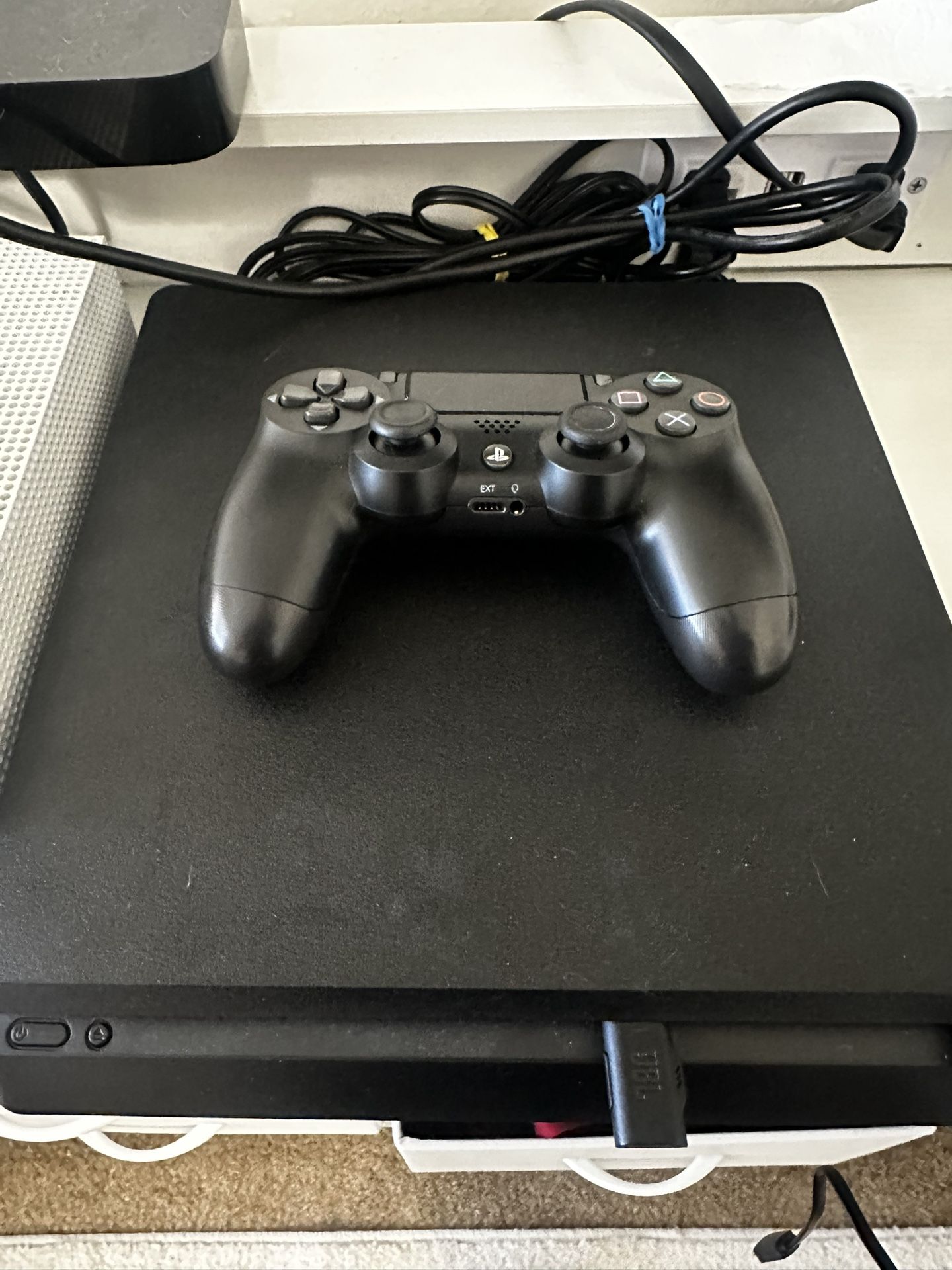 PS4 SLIM 1TB