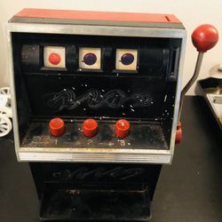Vintage 1972 Game Don’t Have Any Battery Not Sure If It’s Working 