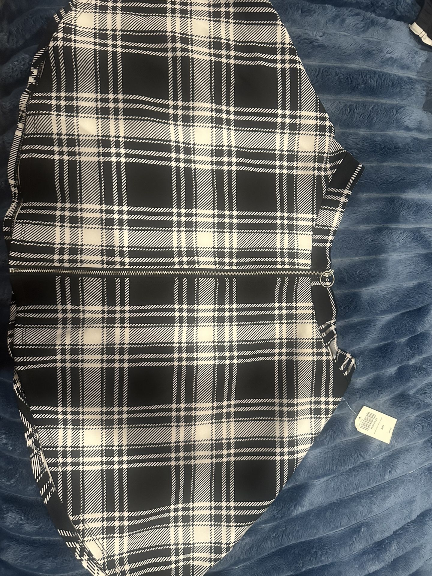 Hot Topic Plaid Skater Skirt Zipper Black & White Skirt Size M SUPER CUTE