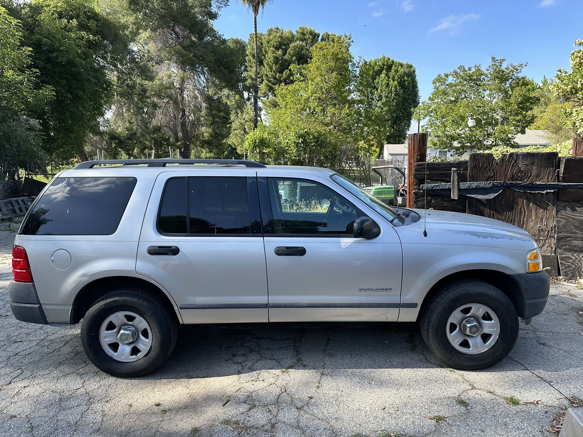 2004 Ford Explorer