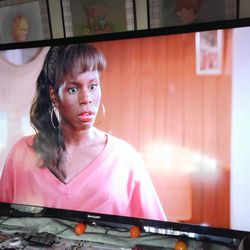 70in Aquos Wth Quantum Tech (2011)