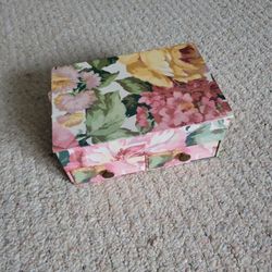 Antique  Jewelry  Box