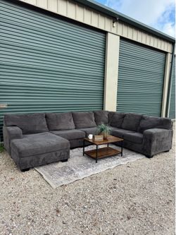 Ashley Furniture Gray Sectional Sofa w/ Chaise