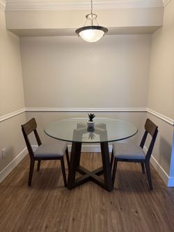 Living Spaces Lakeland 48” Round Glass Dining Table + 2 Welson Chairs