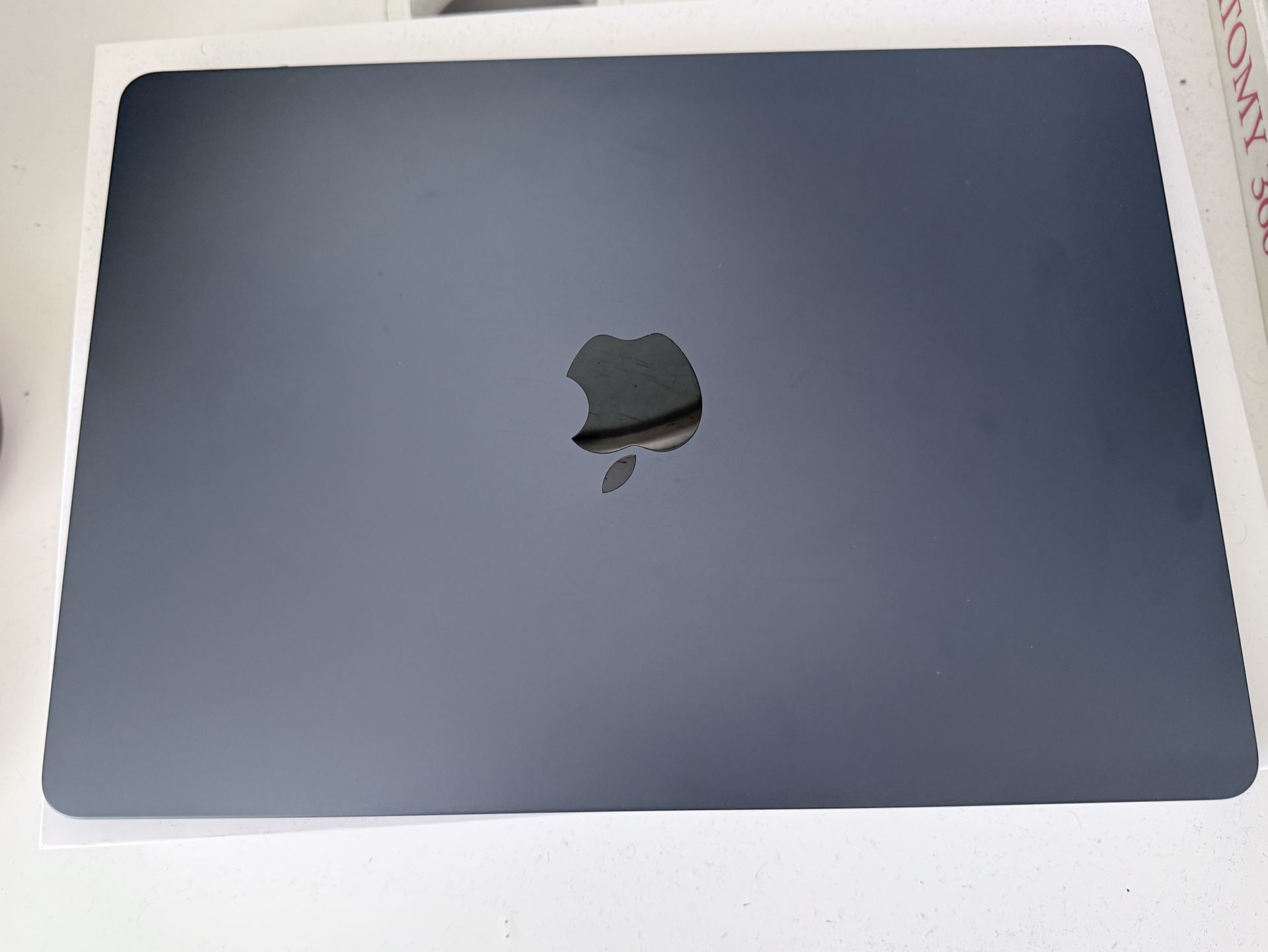 MacBook Air M4 2025  Color: Midnight 13inch Excellent Condition