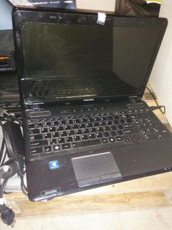 COMPUTERS/PRINTERS KEYBOARDS PALLET FULL