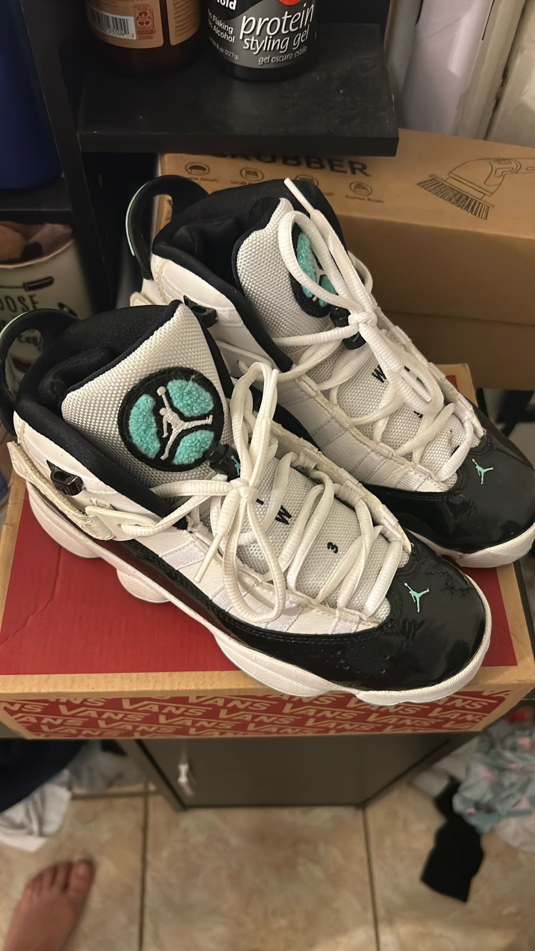 Kids Sneakers 4.5