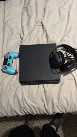 PlayStation 4 slim