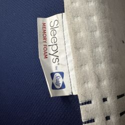 Memory Foam Queen Size Mattress With Zip Around Cover That Can Be Washed. 