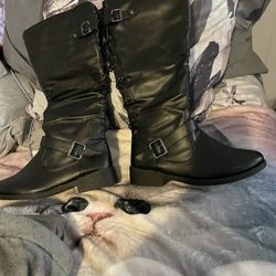 Boots Size 7