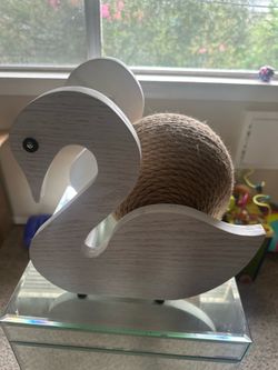 Swan Shape Cat Scrater
