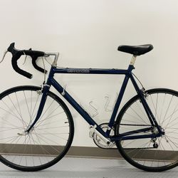 Beautiful Bicycle Cannondale Road Bike 