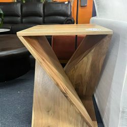 side table，$150
